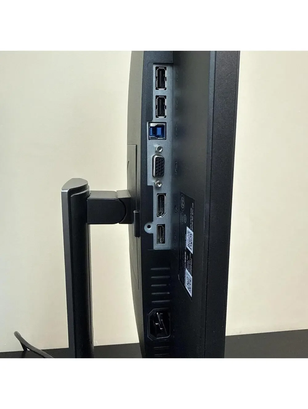 Dell P2219H 21.5-inch Full HD 1920x1080 Adjustable Stand Monitor